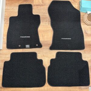 Subaru Forester Touring floor mats